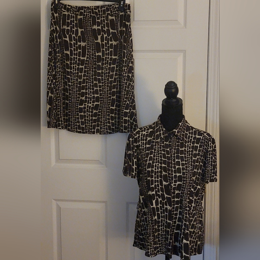 Worthington Skirt Sz XL with matching top available!